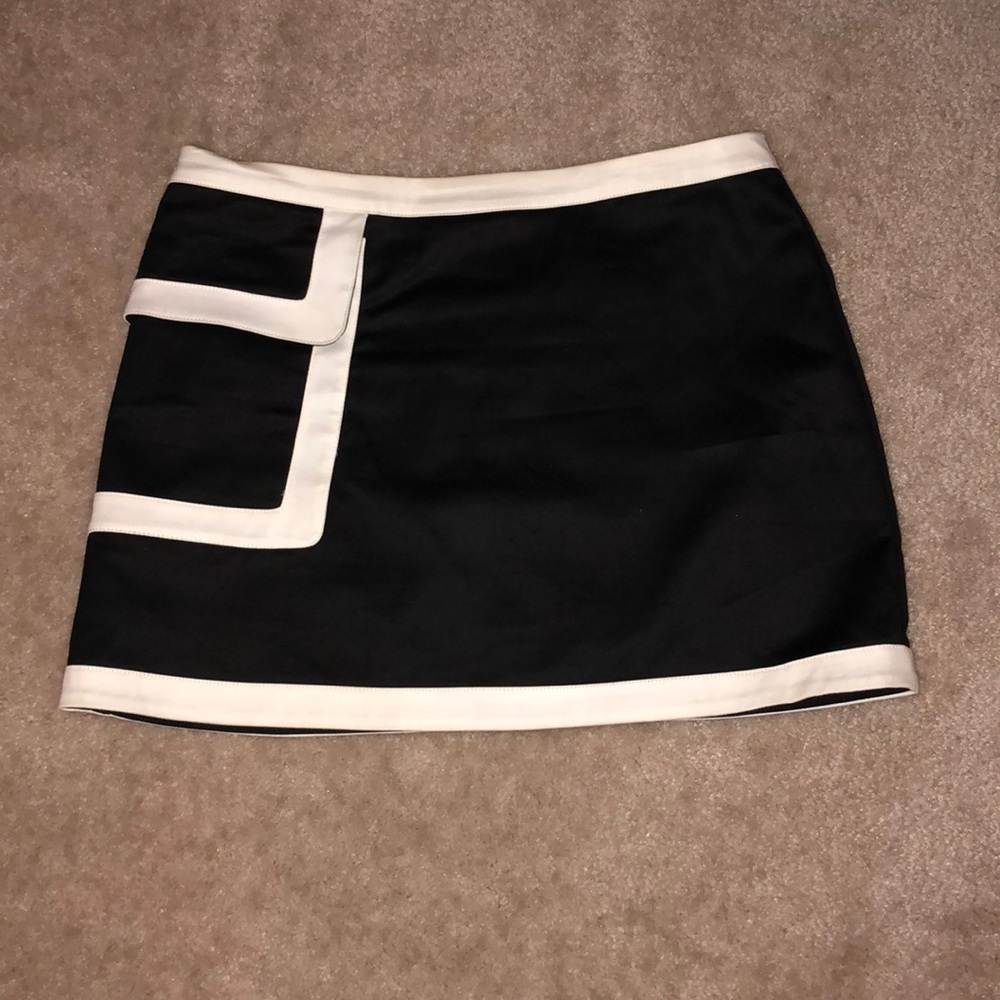Bebe skirt